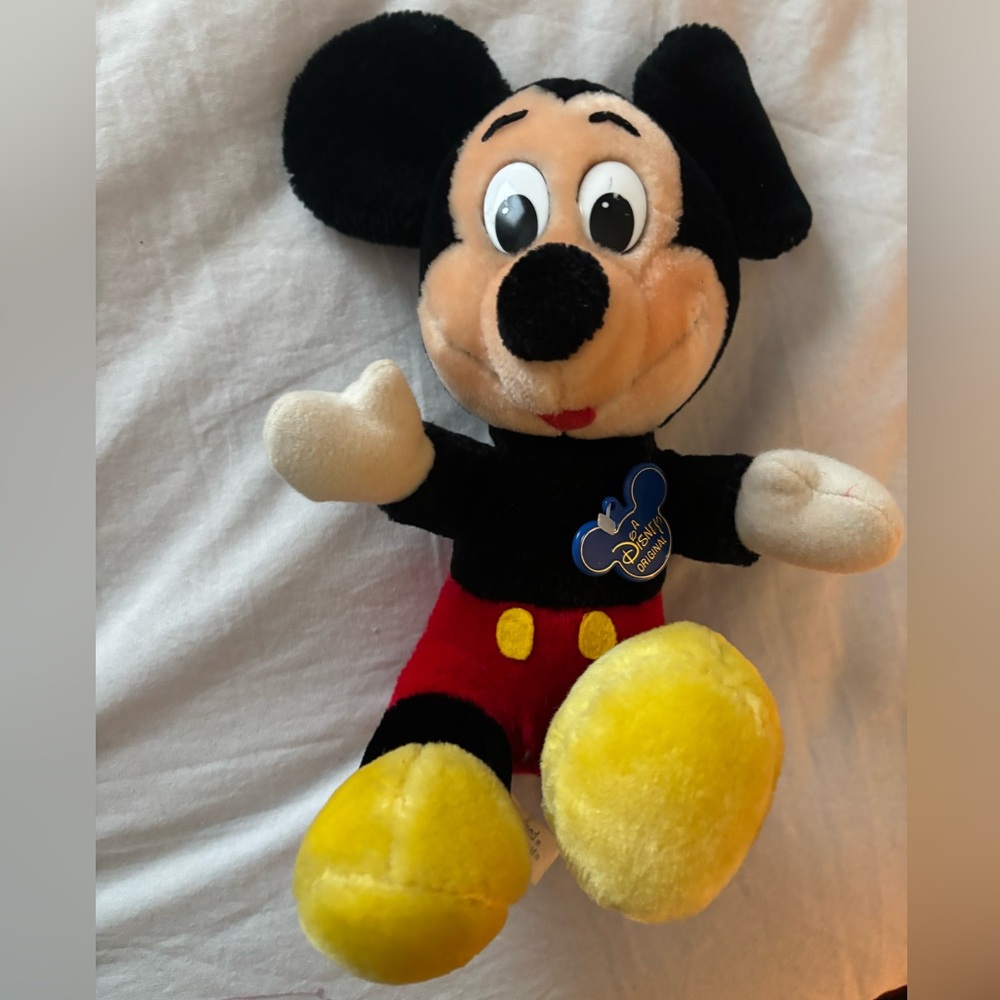 RARE Vintage Disney Mickey Mouse Plush Toy -Walt Disney World Parks original tag